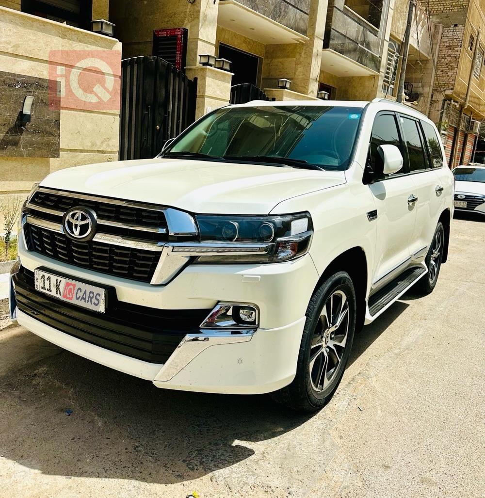 تويوتا لاندكروزر